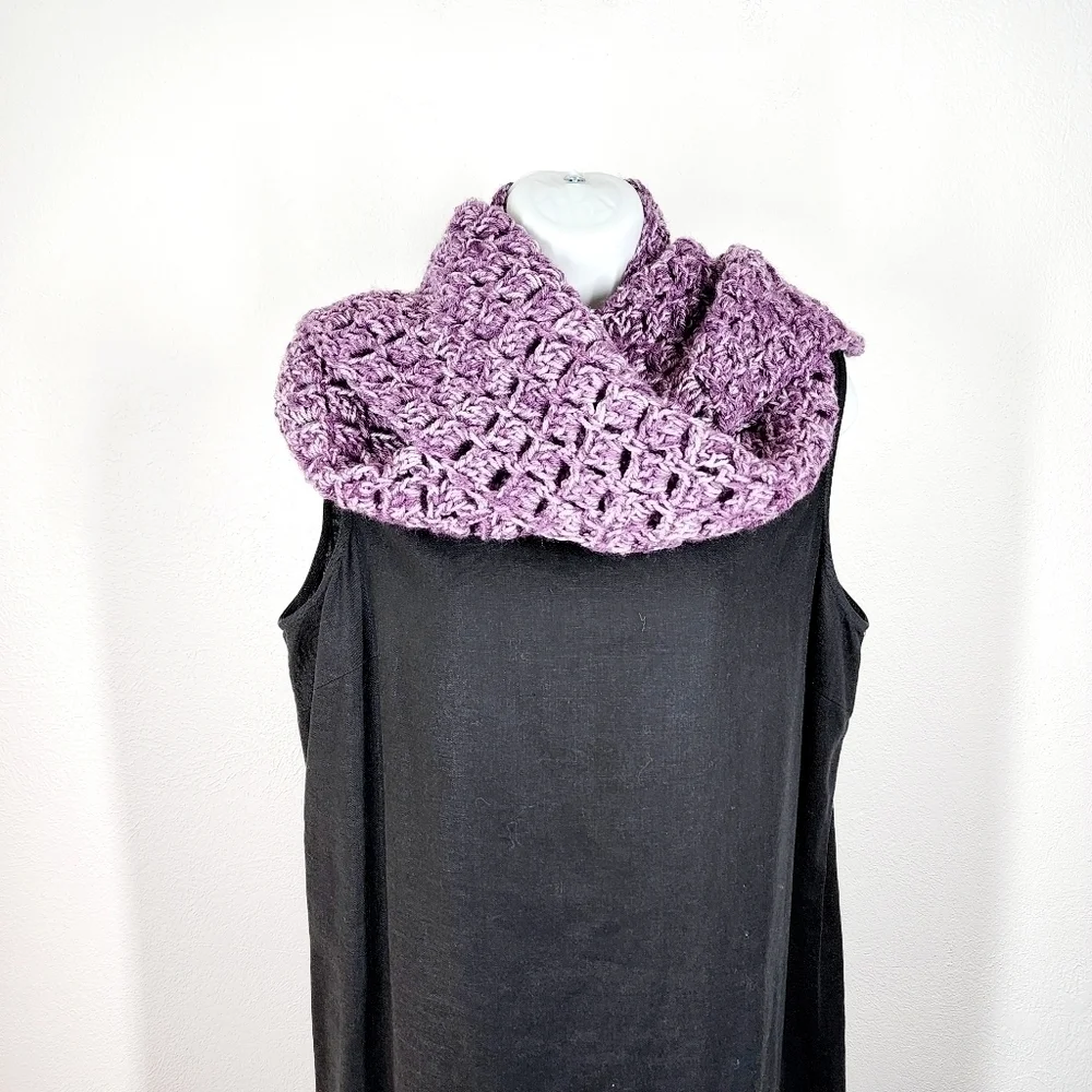 HAND KNITTED SCARF